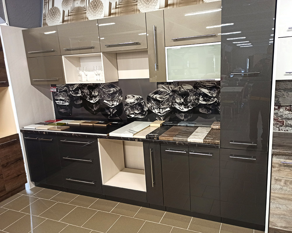 Маленькая угловая кухня Сапер мебель