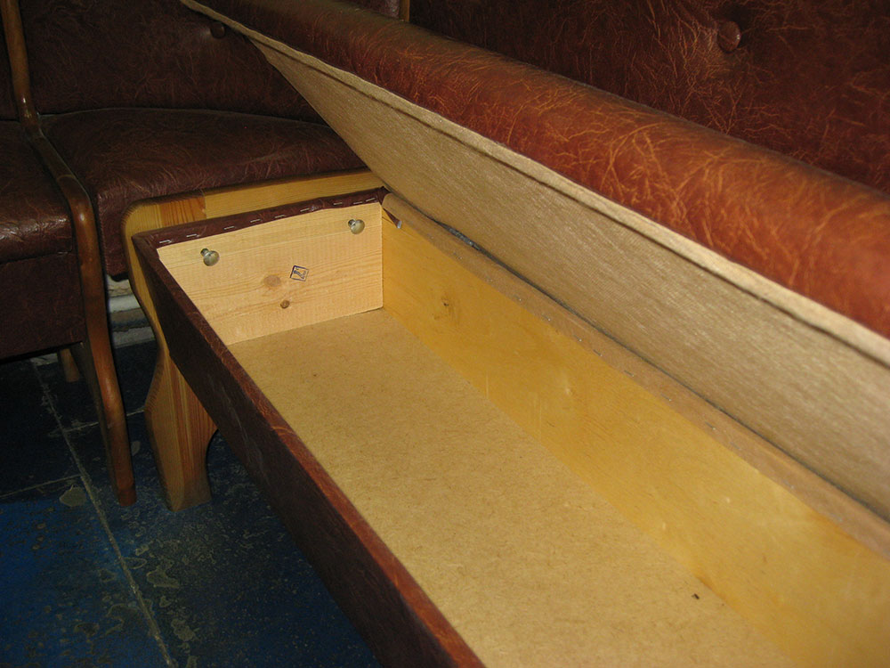 Кухонный угловой диван "Классик"