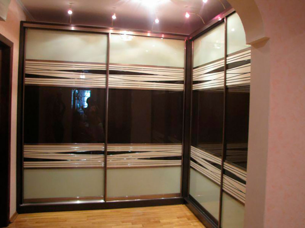 Встроенный шкаф купе в прихожую