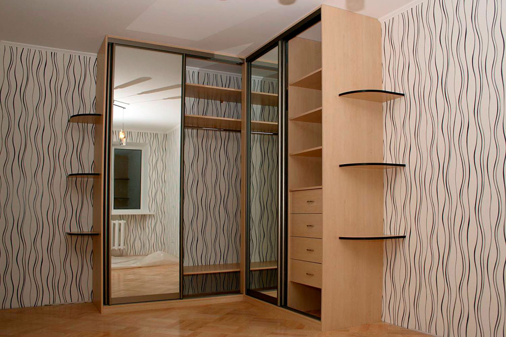 Угловой шкаф купе под заказ